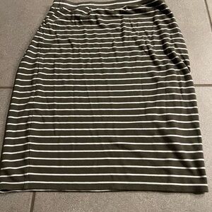 Women’s max studio skirt size small